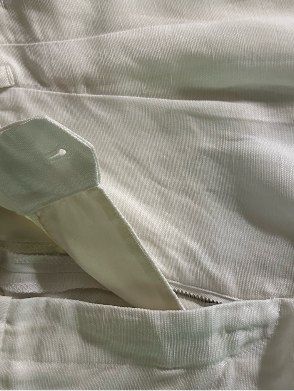 Aritzia Wide-Leg Linen-Blend Pants in White - Picture 6 of 7